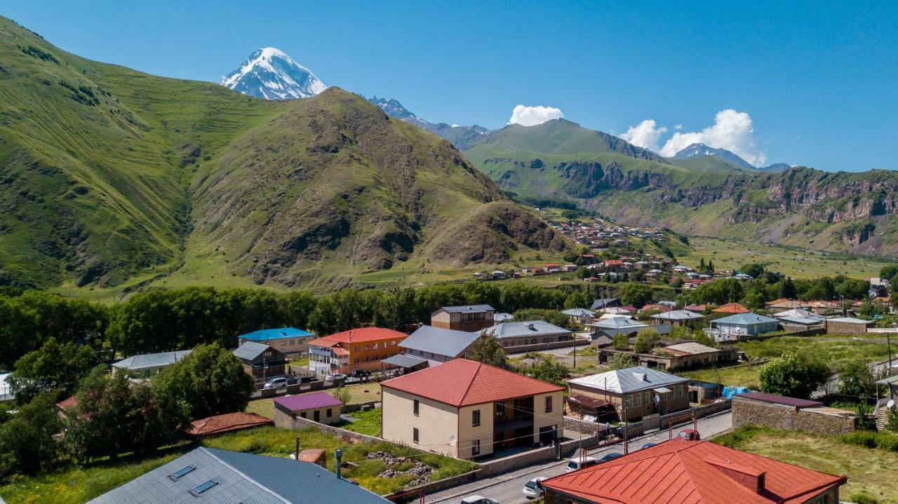 Travel Inn Kazbegi Екстер'єр фото